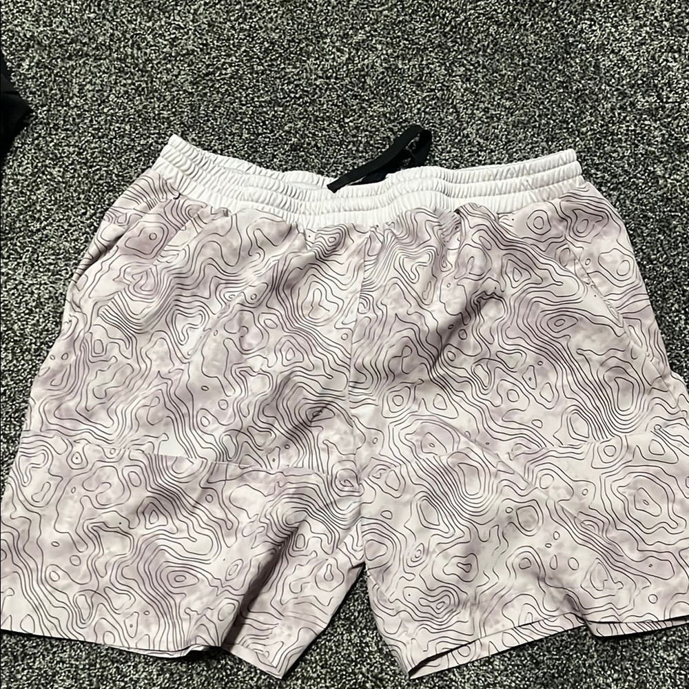 Stylish Cream Patterned Men's Shorts